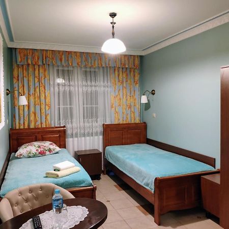 Dwor Bartnika Bed & Breakfast Narewka Exterior photo